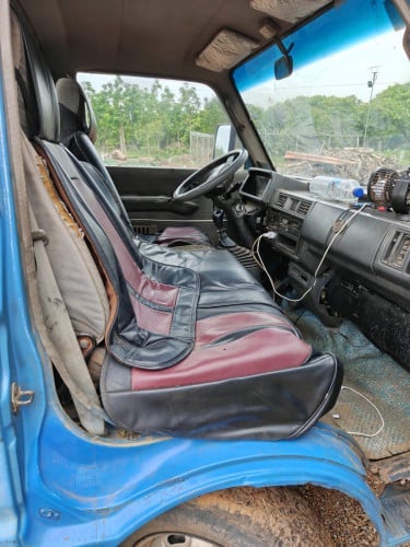 ឡានលក់ចរចារបានតិចតួច