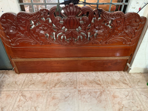 គ្រែឈេីទំហំ 1.8m