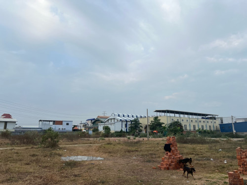 ដីលក់ជិតផ្សារឈូវ៉ា 2