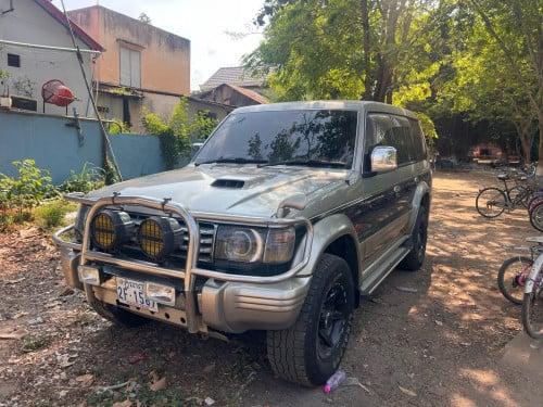 ឡានលក់ Brand : Mitsubishi PAJERO