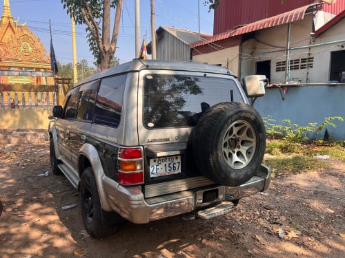 ឡានលក់ Brand : Mitsubishi PAJERO