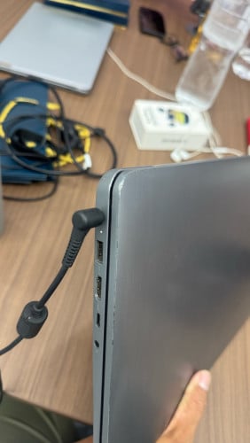 លក់Laptop ប្រញាប់លុយ