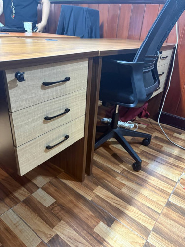 តុOffice មាន2