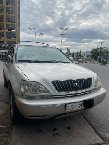 ឡានលក់ RX300