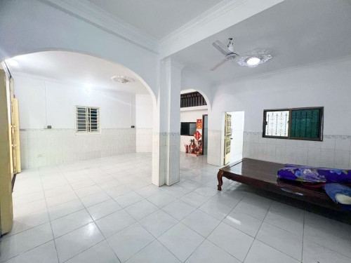 ផ្ទះអាជីវកម្មសម្រាប់ជួលនៅ បឹងកេងកង | Shophouse for rent at Beoung Keng Kong