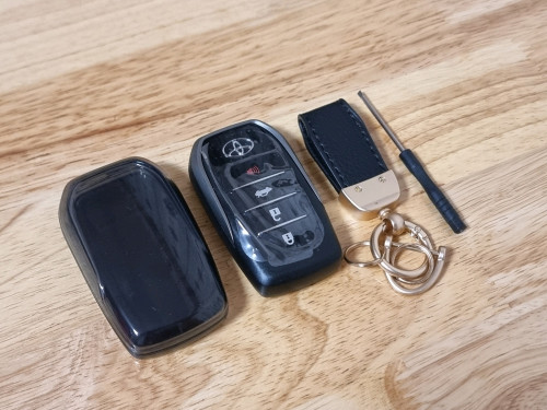 សំបកសោរឡើង Toyota Prius 010