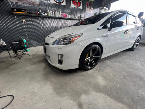 ឡានលក់ Toyota Prius 2010 Option 5 Advance