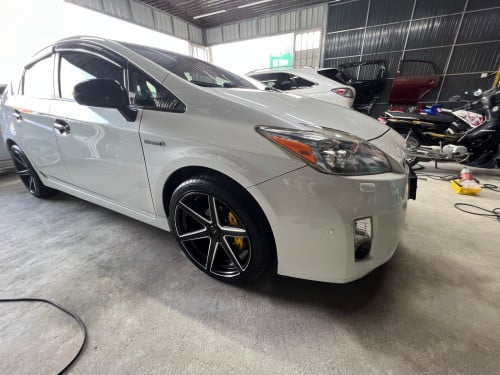 ឡានលក់ Toyota Prius 2010 Option 5 Advance