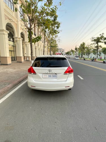 ឡានលក់ Toyota Vanza 2010 V4 pong1 full option👉បើកតំបូល សោរប្រើស្មាតឃី