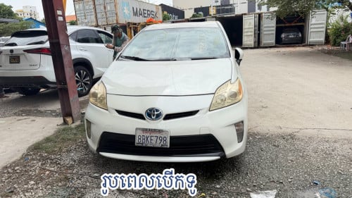 ✅ ទើបមកដល់ថ្មីរៀបចំម៉ាស្អាតលក់តែ:$19,800🚘2013 Toyota Prius Options3 ក្នុងលឿង