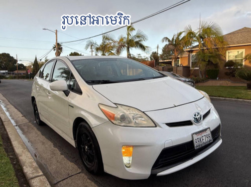 ✅ ទើបមកដល់ថ្មីរៀបចំម៉ាស្អាតលក់តែ:$19,800🚘2013 Toyota Prius Options3 ក្នុងលឿង