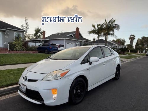 ✅ ទើបមកដល់ថ្មីរៀបចំម៉ាស្អាតលក់តែ:$19,800🚘2013 Toyota Prius Options3 ក្នុងលឿង