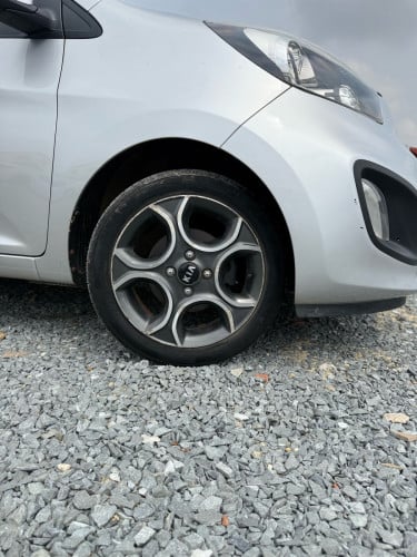 🎯Kia Morning ឆ្នាំ 2012 $8,350