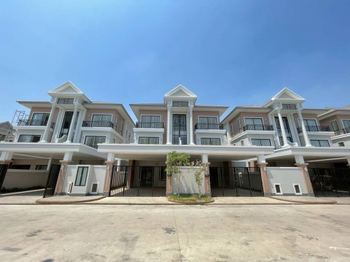 🏡វីឡាភ្លោះ A សម្រាប់លក់បន្ទាន់ខ្លាំង នៅក្នុងបុរីប៉េងហួតបឹងស្នោរ  ( Eco Melody)