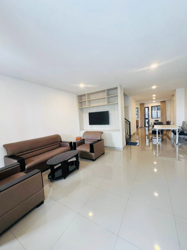 🏡Link Villa LA for Rent