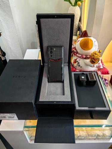 #Vertu  Meta 1 ⚜️ 98%  ⚜️ ♠12GB ram & 512 GB rom ♠ 🔥 1450 $ 🔥  ⚜️ Global Version / Sim 2  ⚜️