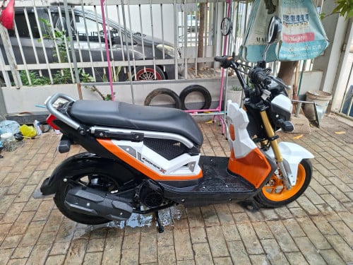 លក់ zoomer x 2017 មានពន្ធ កាតគ្រី ម៉ាស៊ីនស្អាត ជឹះស្រួល