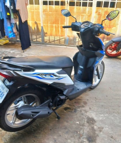 018 ម៉ូតូ​ស្អាត​ ​មានកាតគ្រី