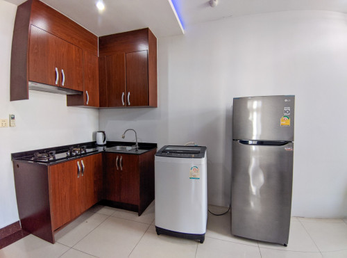 1Bedroom Swimming pool Serviced Apartment for rent near Toul Kork market