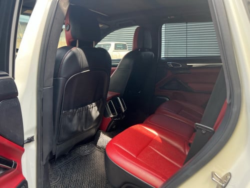 2011 Porsche Cayenne