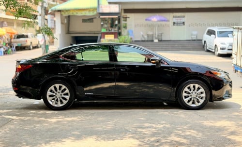 2014 LEXUS ES 300h Hybrid Premium Full Option រថយន្ត​ក្រដាសពន្ធថ្មី​ទេីបនាំចូល​