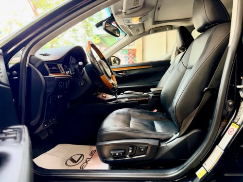 2014 LEXUS ES 300h Hybrid Premium Full Option រថយន្ត​ក្រដាសពន្ធថ្មី​ទេីបនាំចូល​