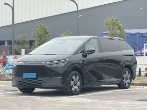 2024 Xpeng X9 Full Option