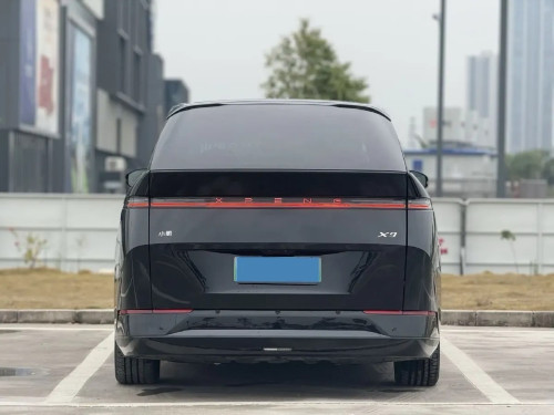 2024 Xpeng X9 Full Option