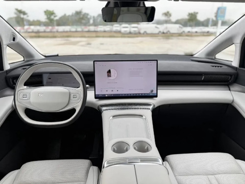 2024 Xpeng X9 Full Option