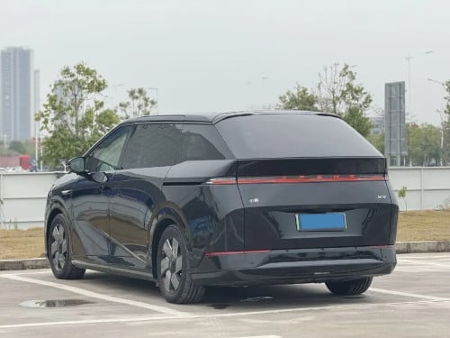 2024 Xpeng X9 Full Option