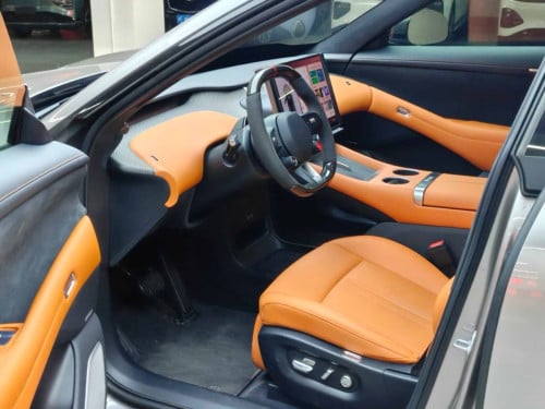2025小米Yu7Max