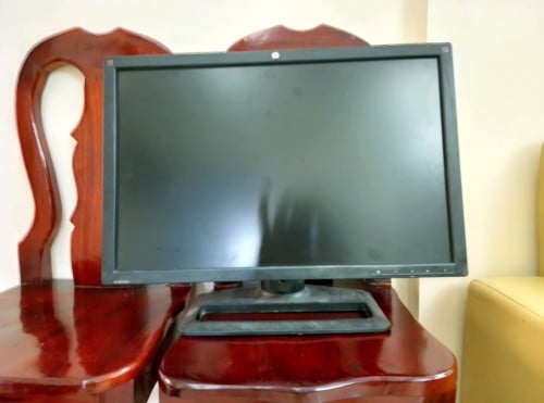 27 inch HP monitor
