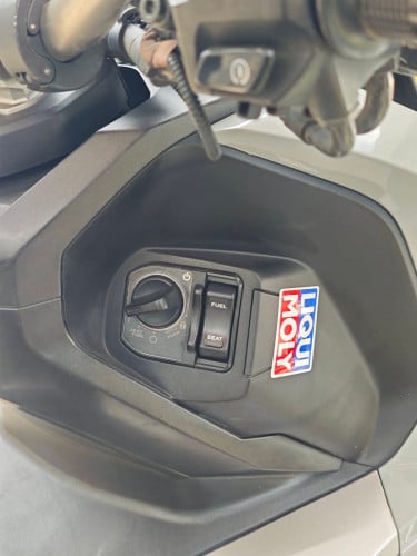 ADV 160 2023 Moto Japan មានគ្រឿងលេងស្រាប់ ឯកសាម្ចាស់ដេីម ប្រញាប់លុយ
