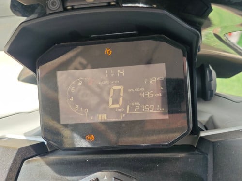 ADV 160 2023 Moto Japan មានគ្រឿងលេងស្រាប់ ឯកសាម្ចាស់ដេីម ប្រញាប់លុយ