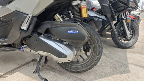 ADV 160 2023 Moto Japan មានគ្រឿងលេងស្រាប់ ឯកសាម្ចាស់ដេីម ប្រញាប់លុយ