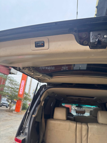 ALPHARD 05 full options auto 3 បេីក​ដំបូល​2តង់​ V6 ប៉ុង​1 មាន​ហ្គាស​ស្រាប់​