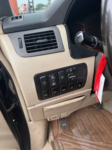 ALPHARD 05 full options auto 3 បេីក​ដំបូល​2តង់​ V6 ប៉ុង​1 មាន​ហ្គាស​ស្រាប់​