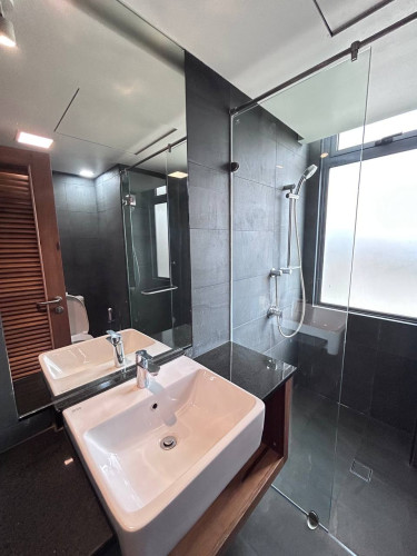 Apartment for rent near Olympic and Oruessey market