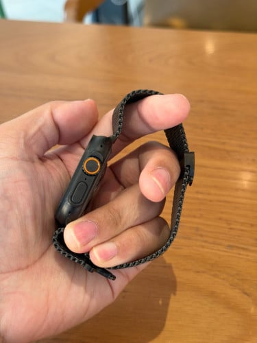 Apple Watch Ultra 3 Black Titanium Milanese loop