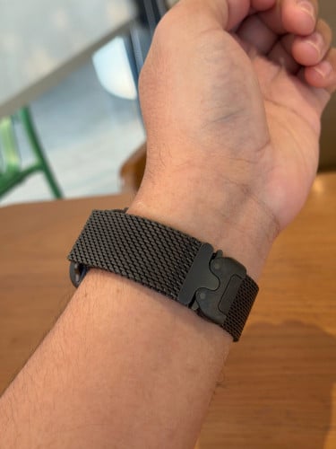 Apple Watch Ultra 3 Black Titanium Milanese loop