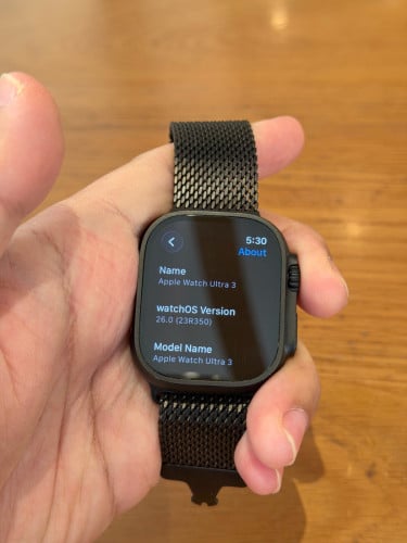 Apple Watch Ultra 3 Black Titanium Milanese loop
