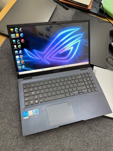 Asus ExpertBook 15 2025 (99%)