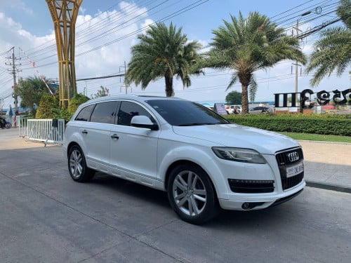 Audi Q7 2010 ម៉ាស៊ូតឡានស្អាតអត់បុកប៉ះឯកសារគ្រប់