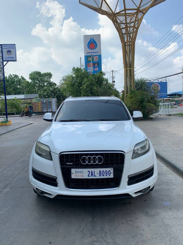 Audi Q7 2010 ម៉ាស៊ូតឡានស្អាតអត់បុកប៉ះឯកសារគ្រប់