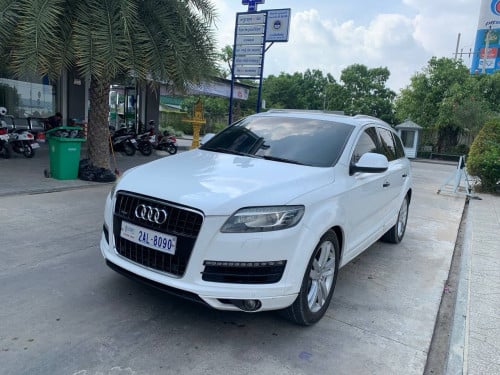 Audi Q7 2010 ម៉ាស៊ូតឡានស្អាតអត់បុកប៉ះឯកសារគ្រប់