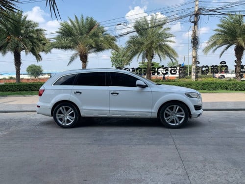 Audi Q7 2010 ម៉ាស៊ូតឡានស្អាតអត់បុកប៉ះឯកសារគ្រប់
