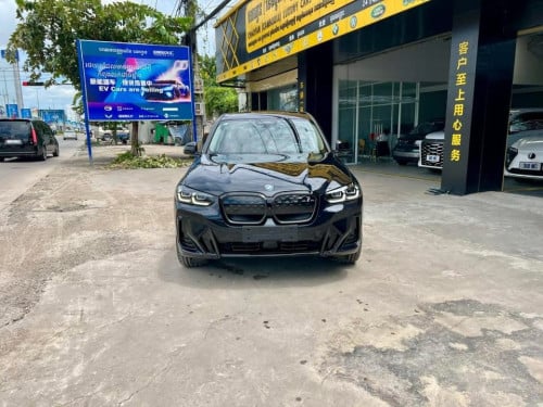 BMW IX3 2024