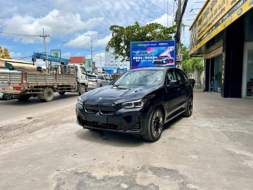 BMW IX3 2024