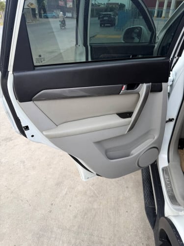 Chevrolet Captiva  2013 ម៉ាស៊ីនម៉ាស៊ូត7 កៅអី
