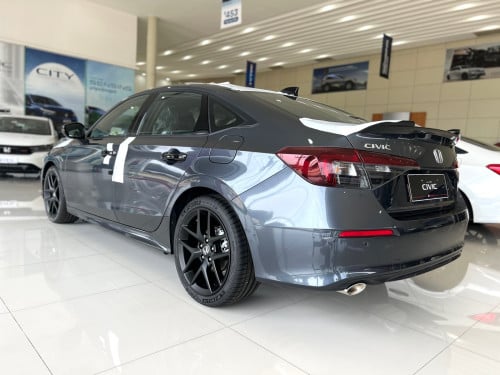 CIVIC RS